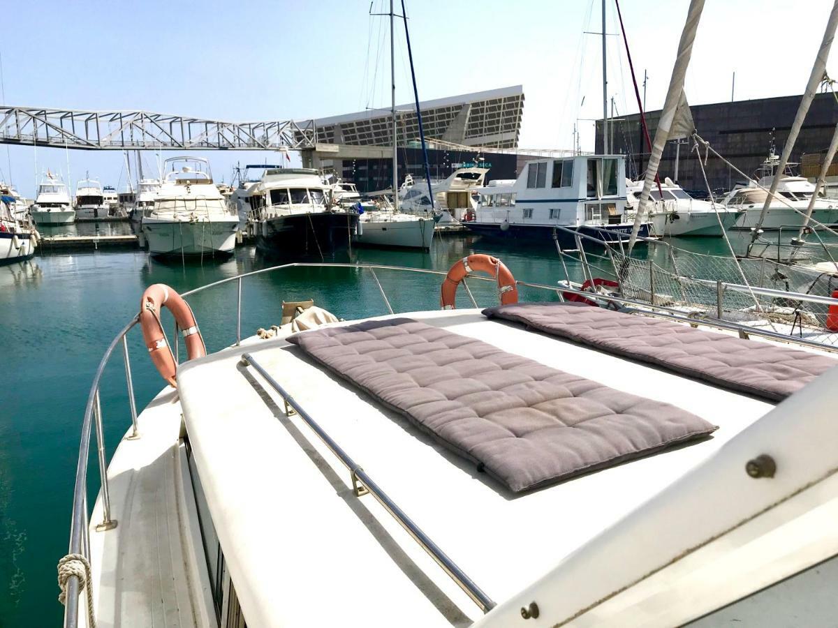 Hotel Boat Yacht Barcelona Sant Adrià de Besòs Esterno foto